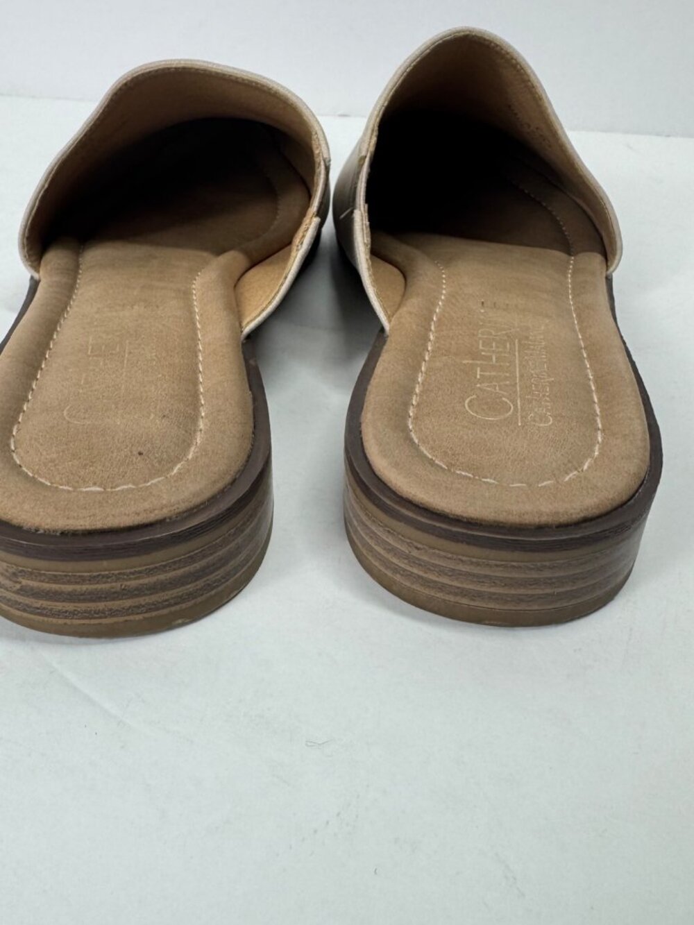 Catherine Malandrino Danielle Mules Size 8 Beige Flats Almond Toe Slip On - Picture 4 of 11